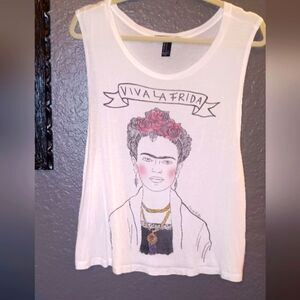Frida tee w/cutoff sleeves- Great Vintage Tee!!! Sz Med